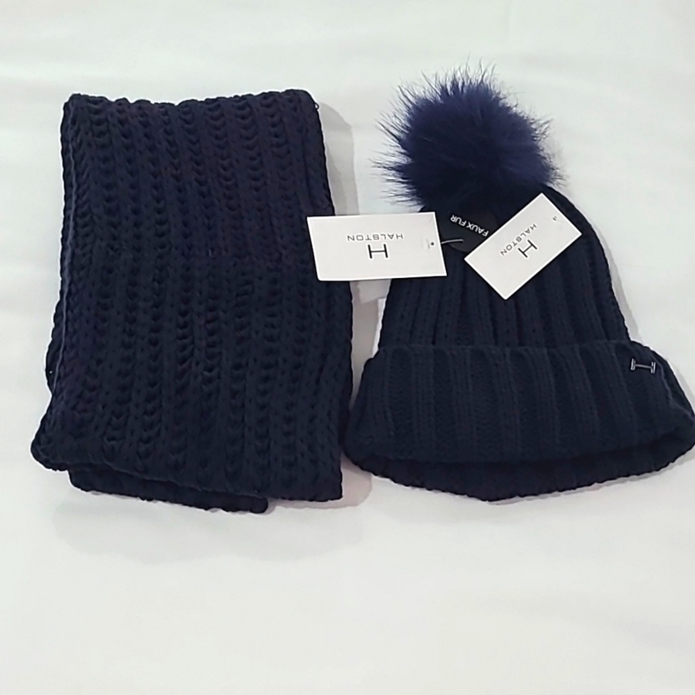 NWT Halston 2 pc Knit Toboggan Hat Infinity Scarf Navy Blue